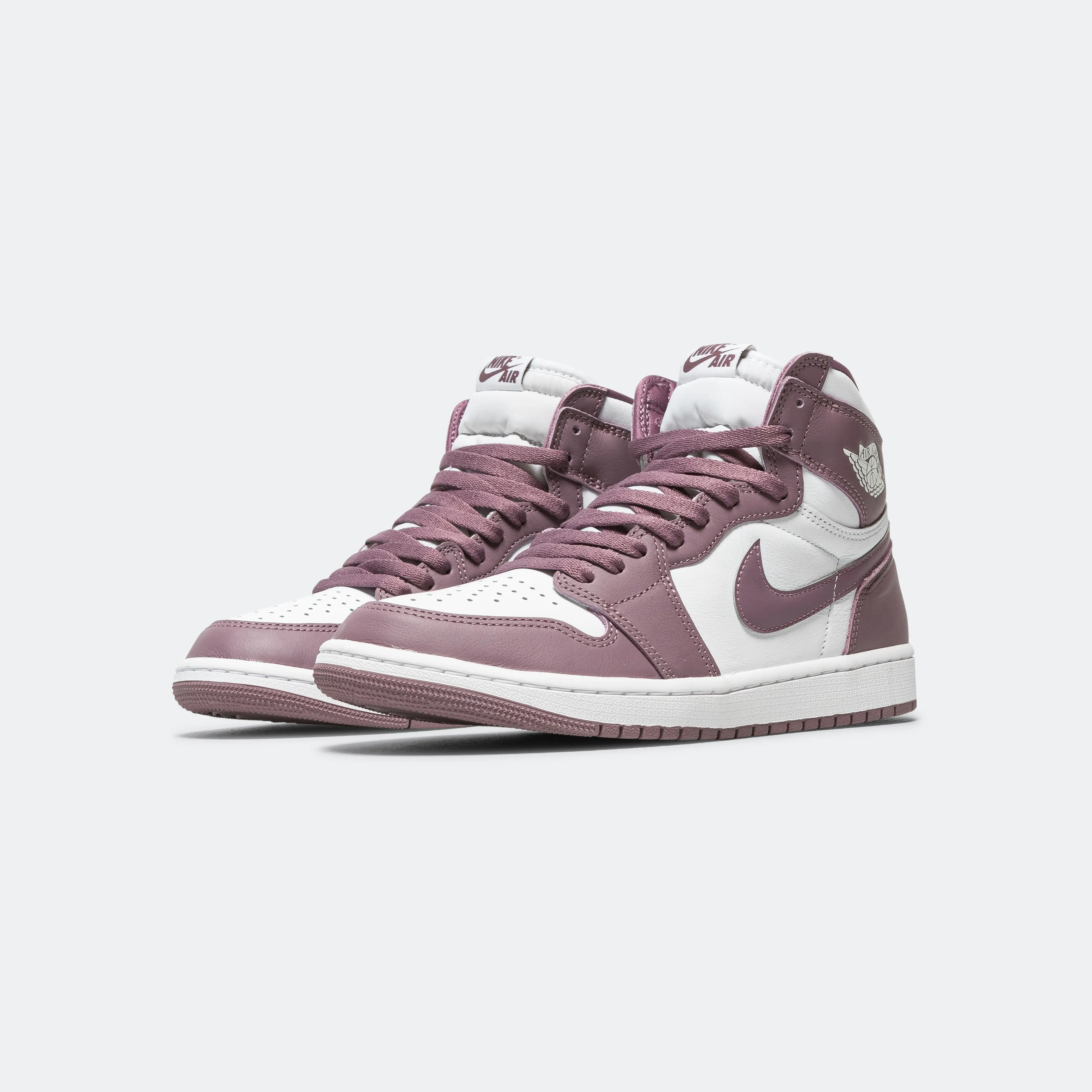 Air Jordan 1 Retro High OG - White/Sky J Mauve