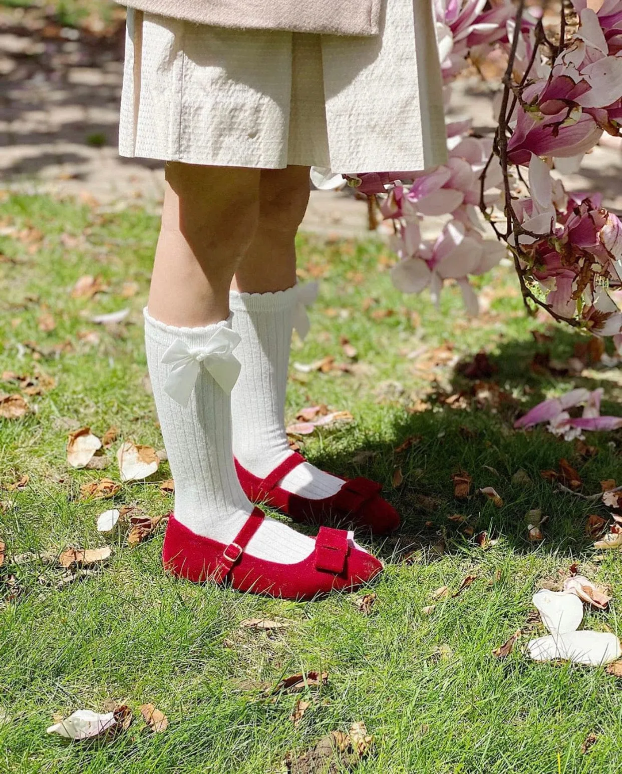 Ribbed Knee High Socks With Bows